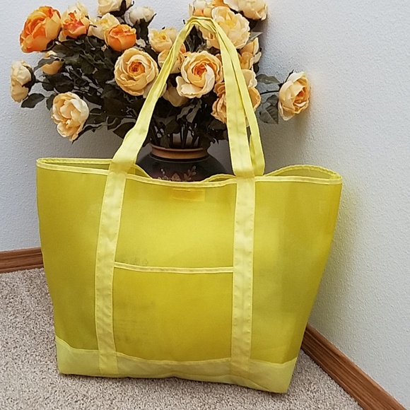 Handbags - Yellow summer tote.